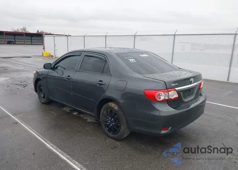 2011 Toyota Corolla Le z USA, uszkodzony, nr VIN 2T1BU4EE5BC712814